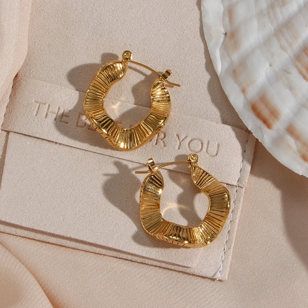 Waterproof Sculpted Wavy Hoop Earrings - 18K Gold Plated
