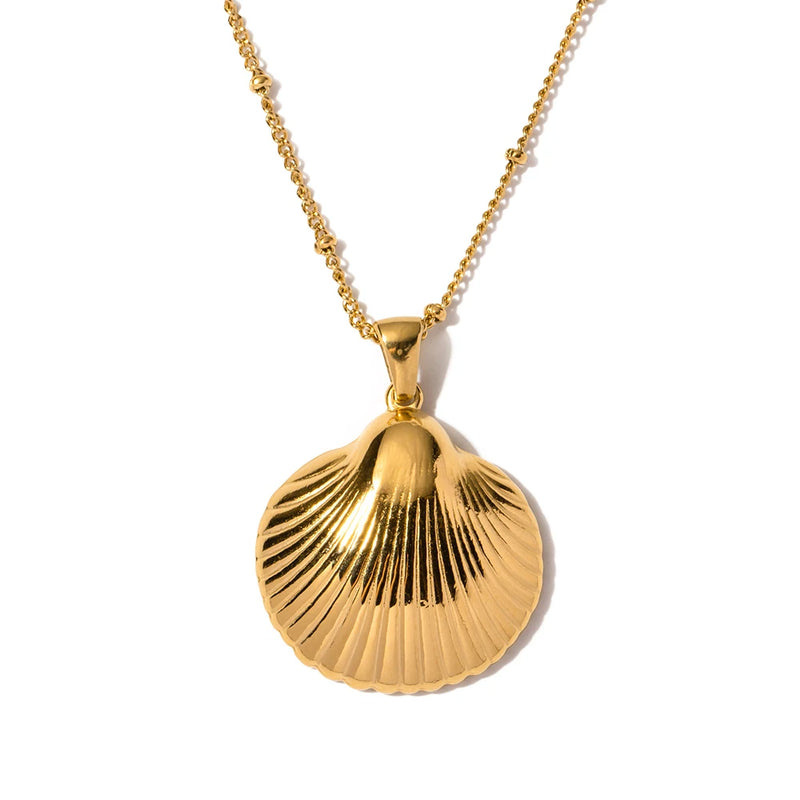 Waterproof Gold Shell Necklace in 18K Gold-Plated  Stainless Steel