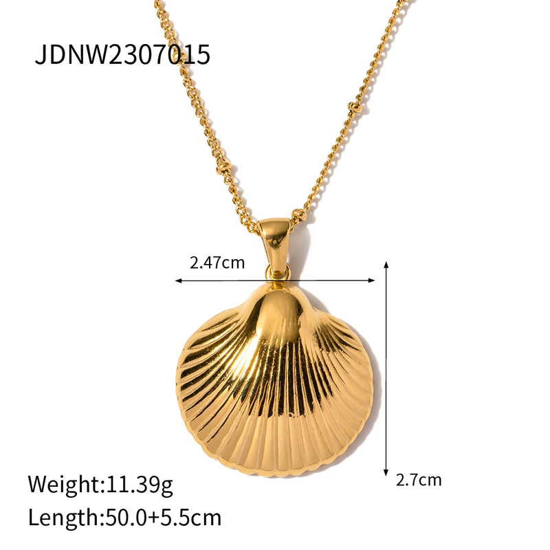 Waterproof Gold Shell Necklace in 18K Gold-Plated  Stainless Steel