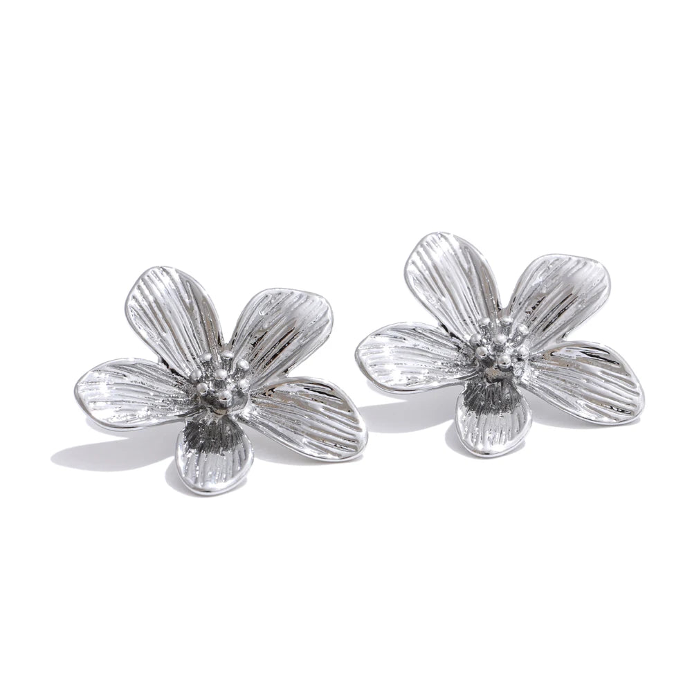 Waterproof stainless Golden Daisy Flower Stud Earrings in platinum colorteel 