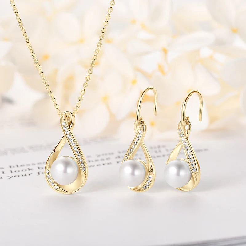 yellow gold Freshwater Pearl & Moissanite Set in Silver